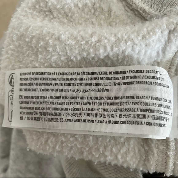 Abercrombie & Fitch Cropped Gray Hoodie - Picture 8 of 9